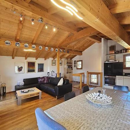 Mountain Village 11 * サース フェー