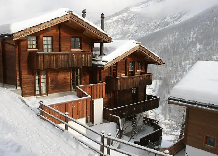 Mountain Village 11 *